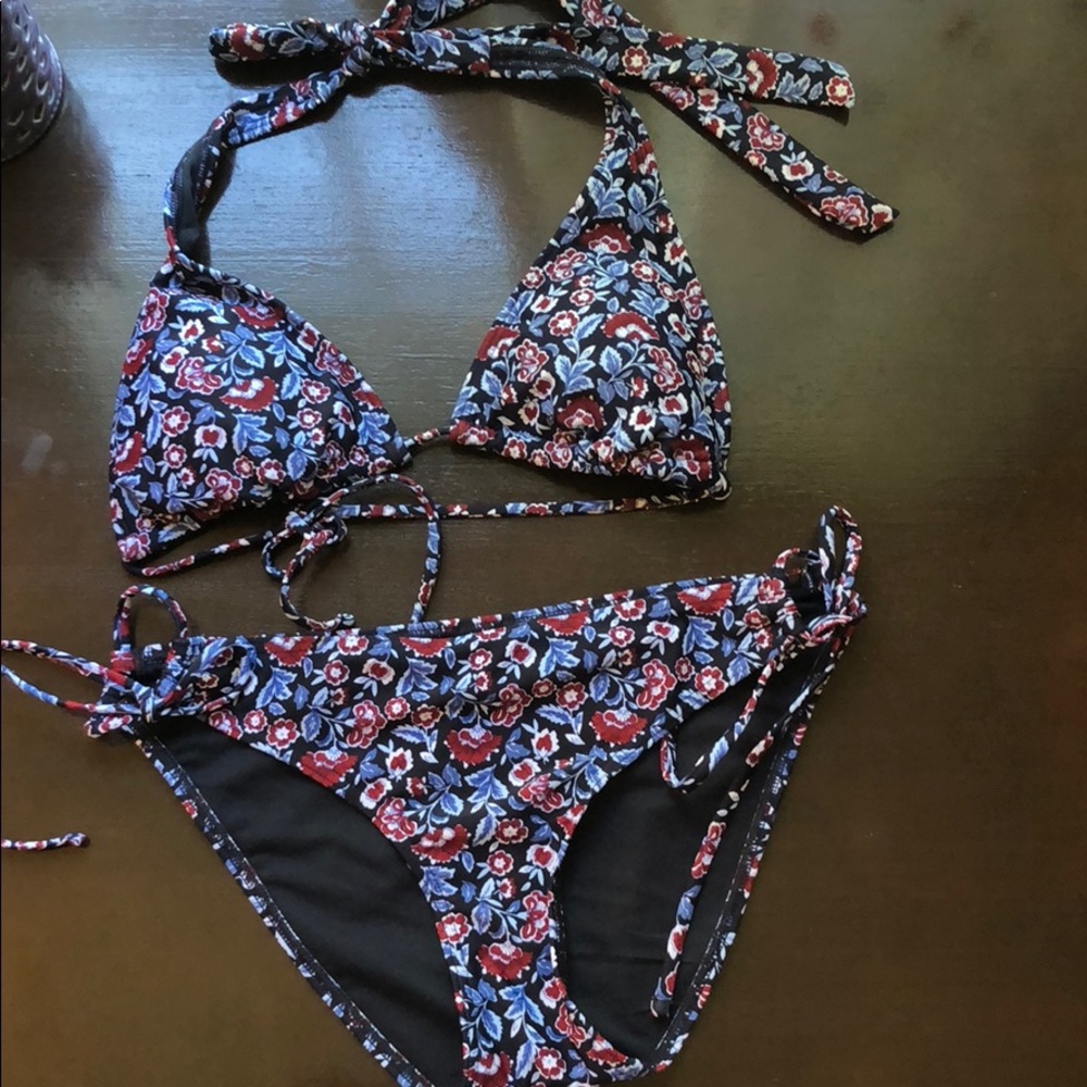 Two piece bikini set. Size small
